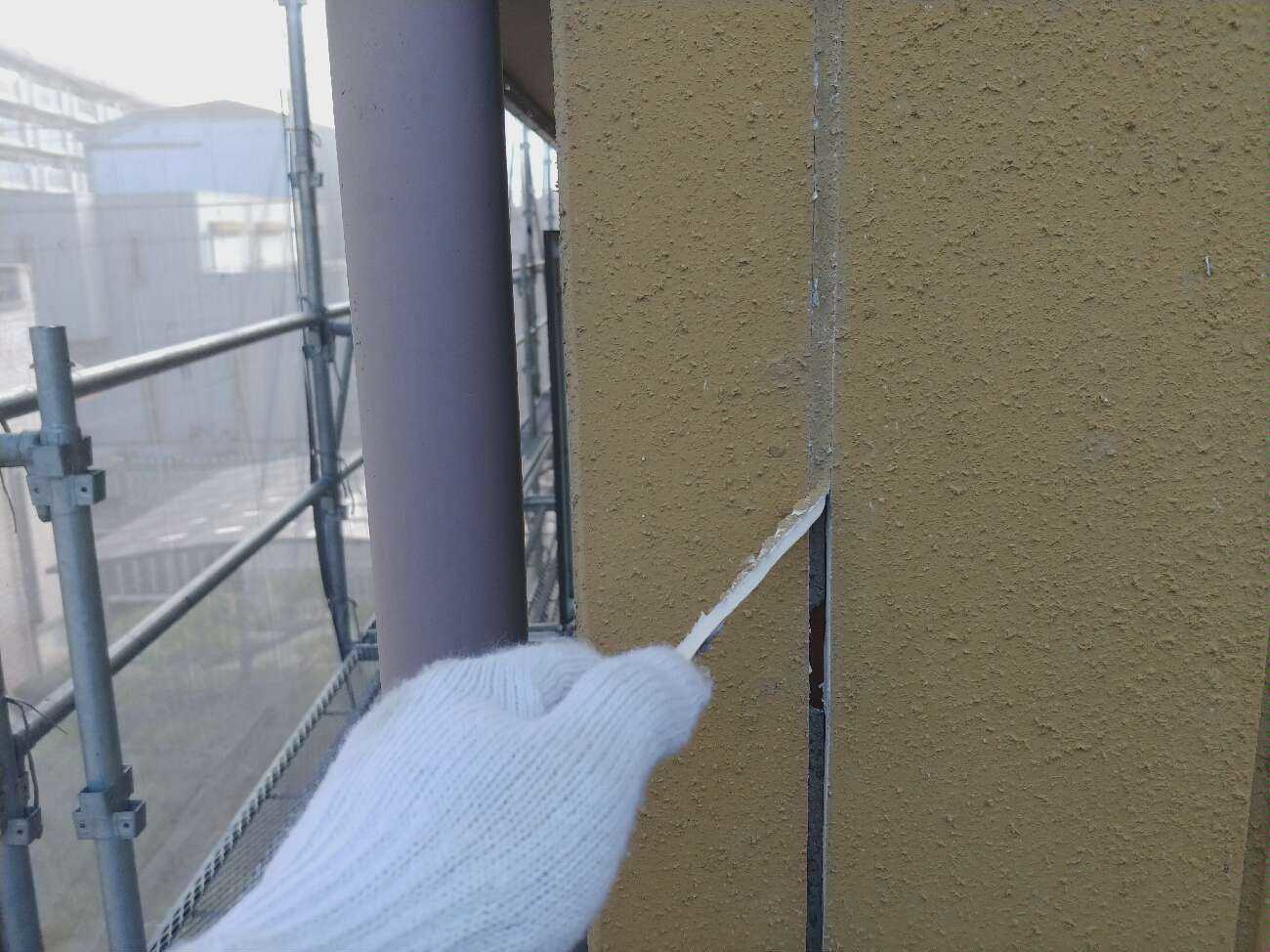 目地シーリングの撤去